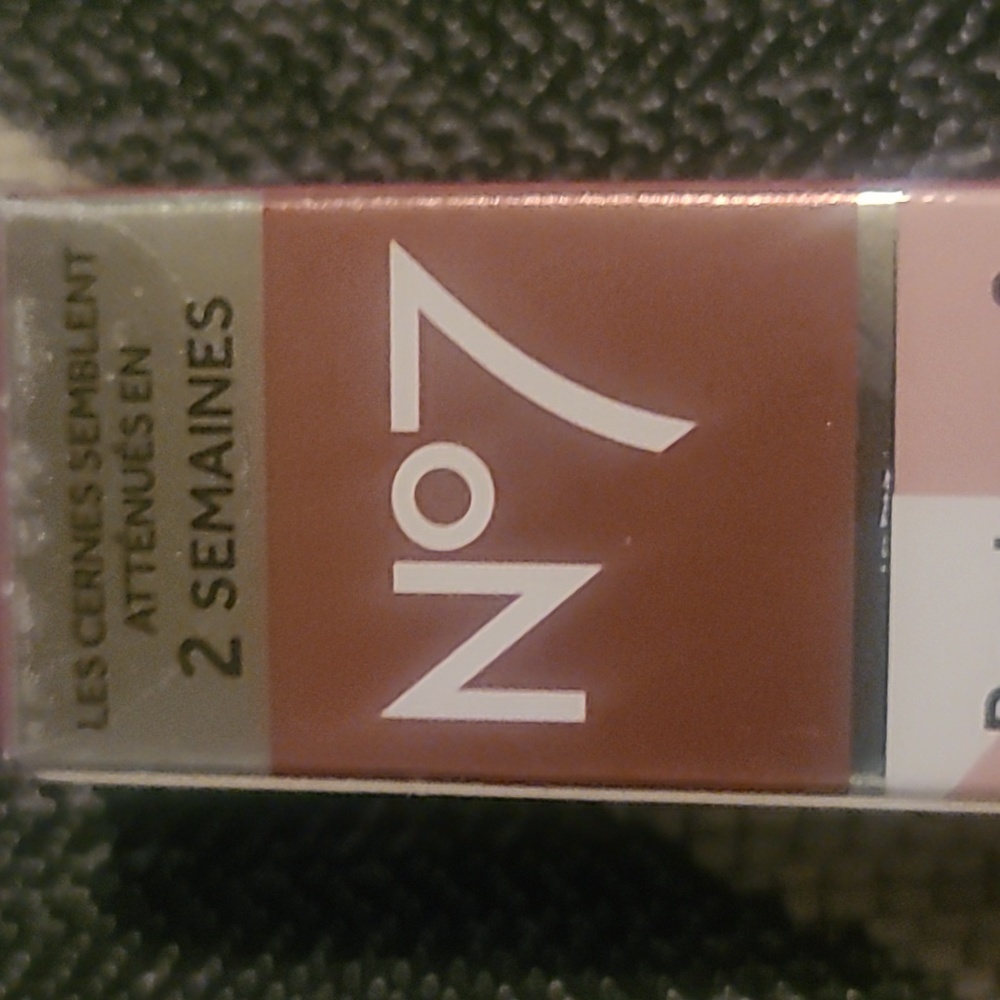 No7 Restore renew multi-action eye cream 15ml - Picture 4 of 4